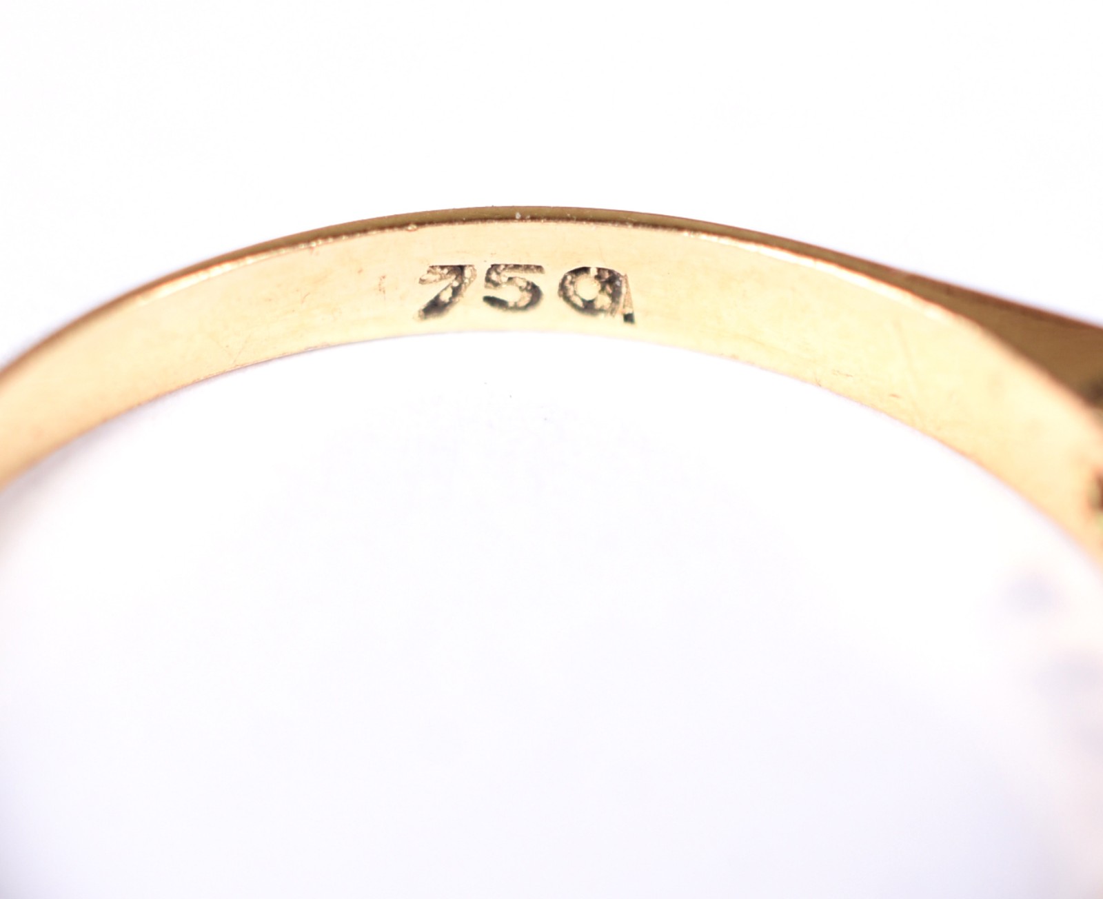 Anel de ouro 18 k com 9 brilhantes de 0,02 total , aro 17 (Por... - foto 3 de 4