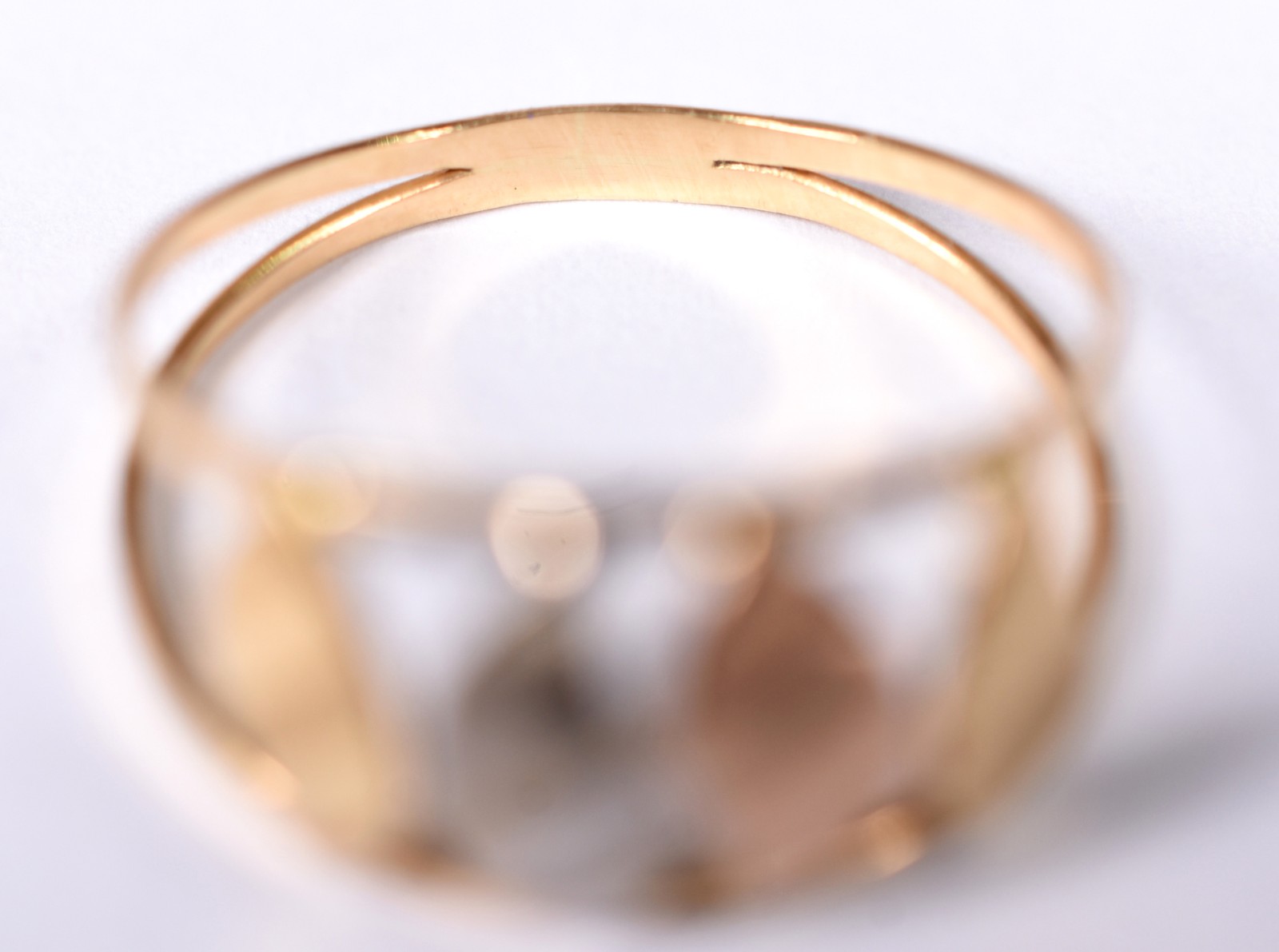 Anel de ouro amarelo contrastado 750, aro 16 (Por motivos de... - foto 4 de 4