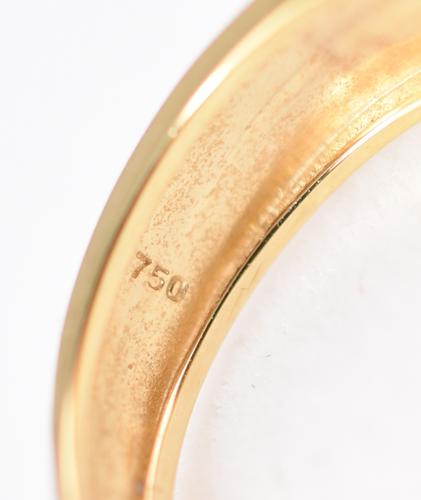 Anel em ouro 18 k contraste 750 mls feitio chuveiro com 19 diamantes... - foto 4 de 4