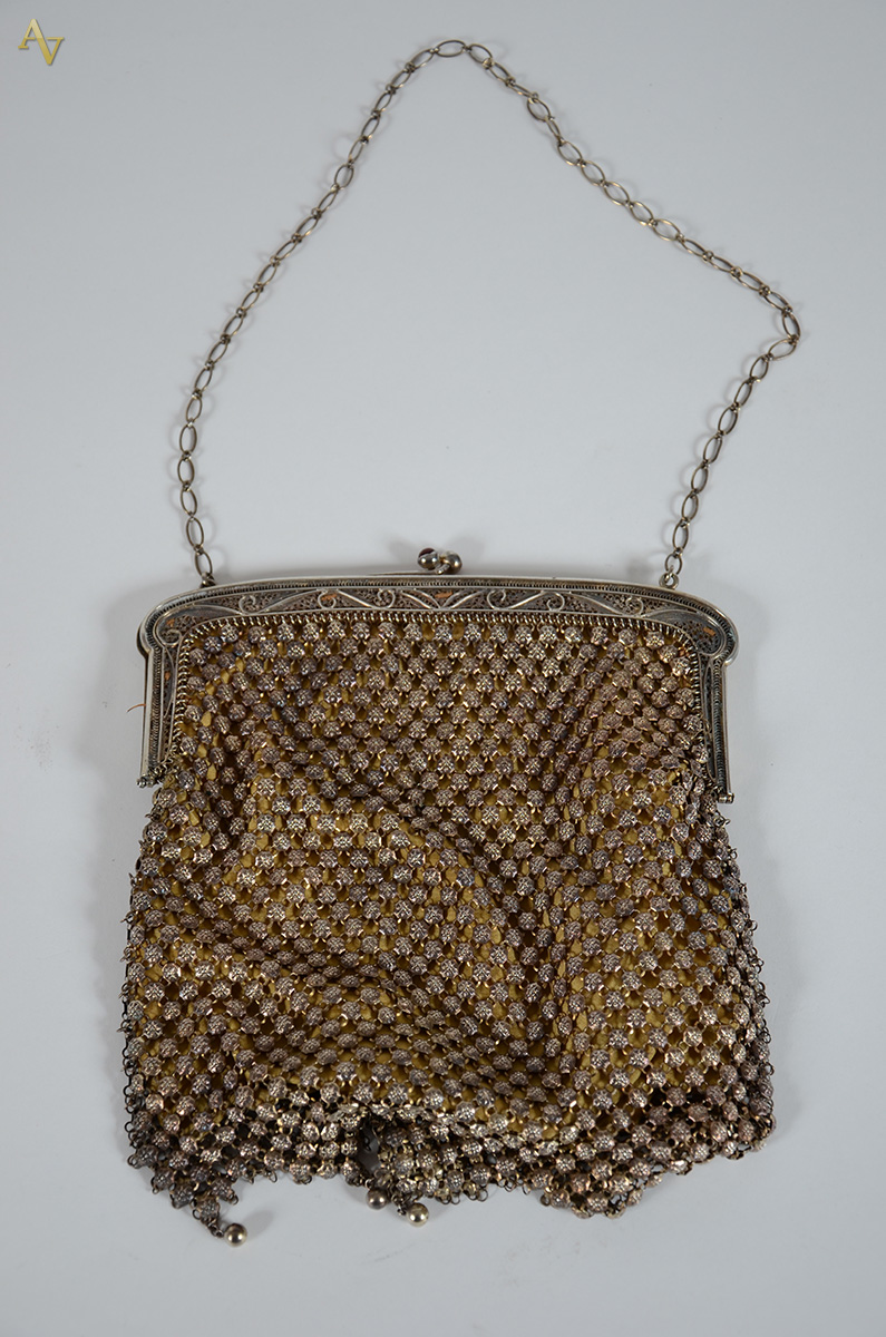 Bolsa de toilette com filigranas. - foto 2 de 3