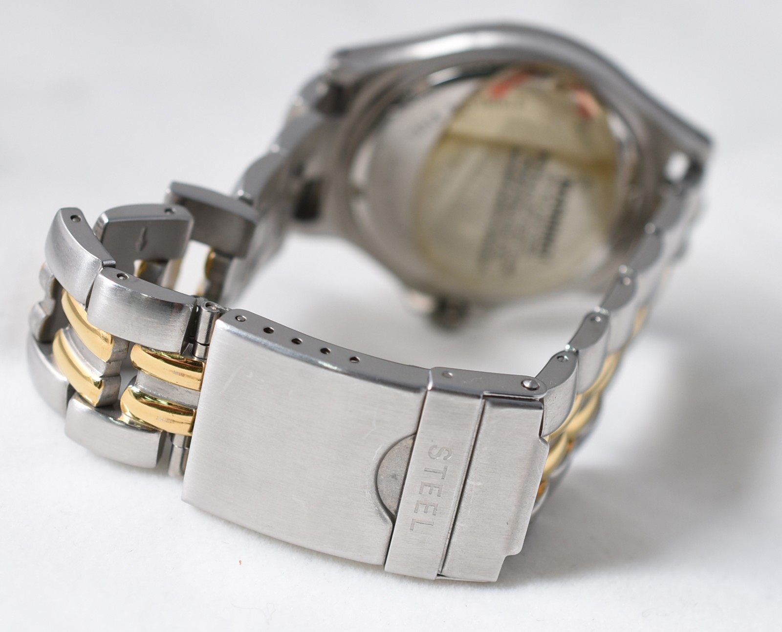 Relógio masculino Guess, pulseira e caixa em aço com detalhes... - foto 3 de 6