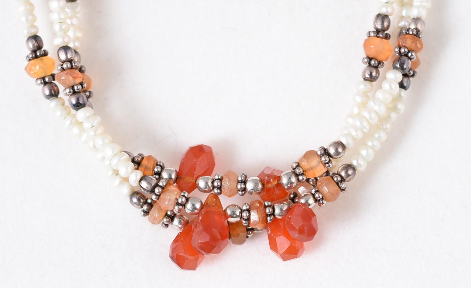 Pulseira feminina em prata de lei 925 mls, com 3 fios com bolinhas de... - foto 1 de 3