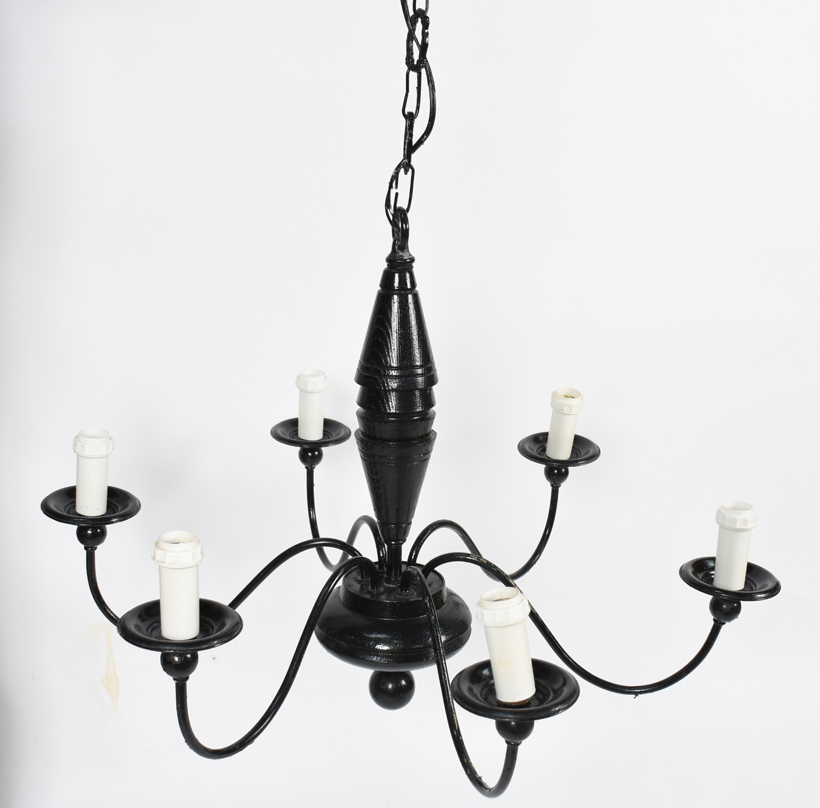 Lustre para 6 luzes de metal pintado de preto e madeira (parte de... - foto 2 de 2