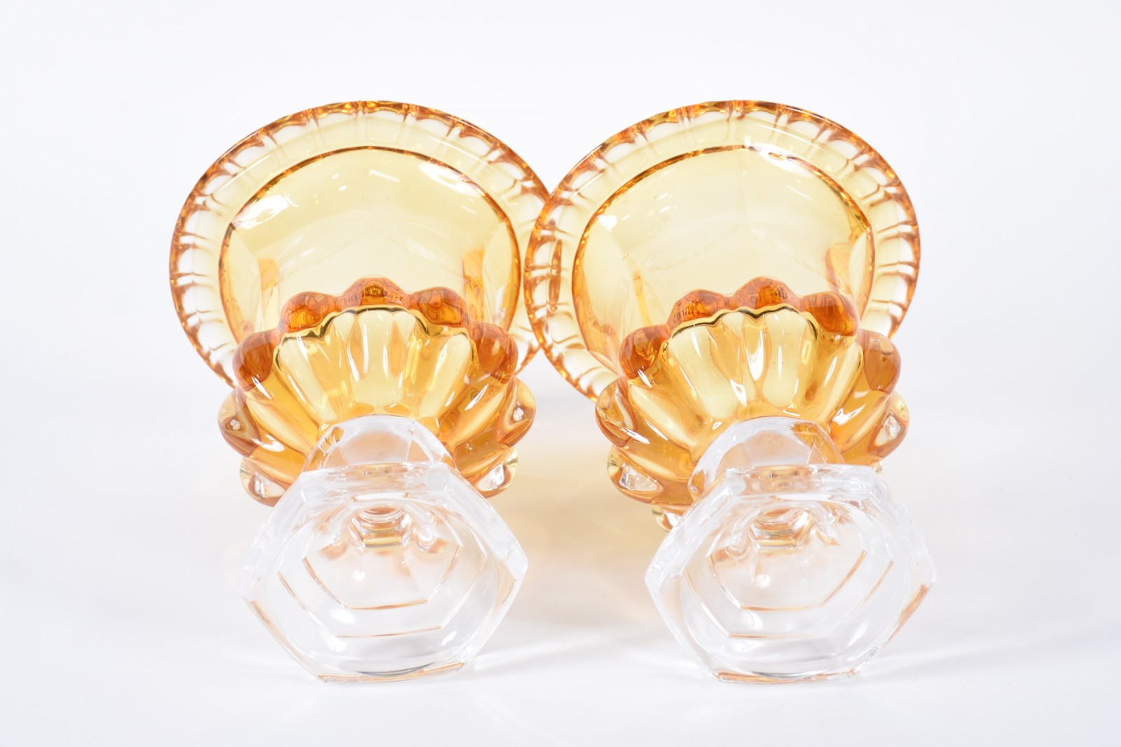 Par de vasos de vidro decorativo na cor laranja. - foto 9 de 9