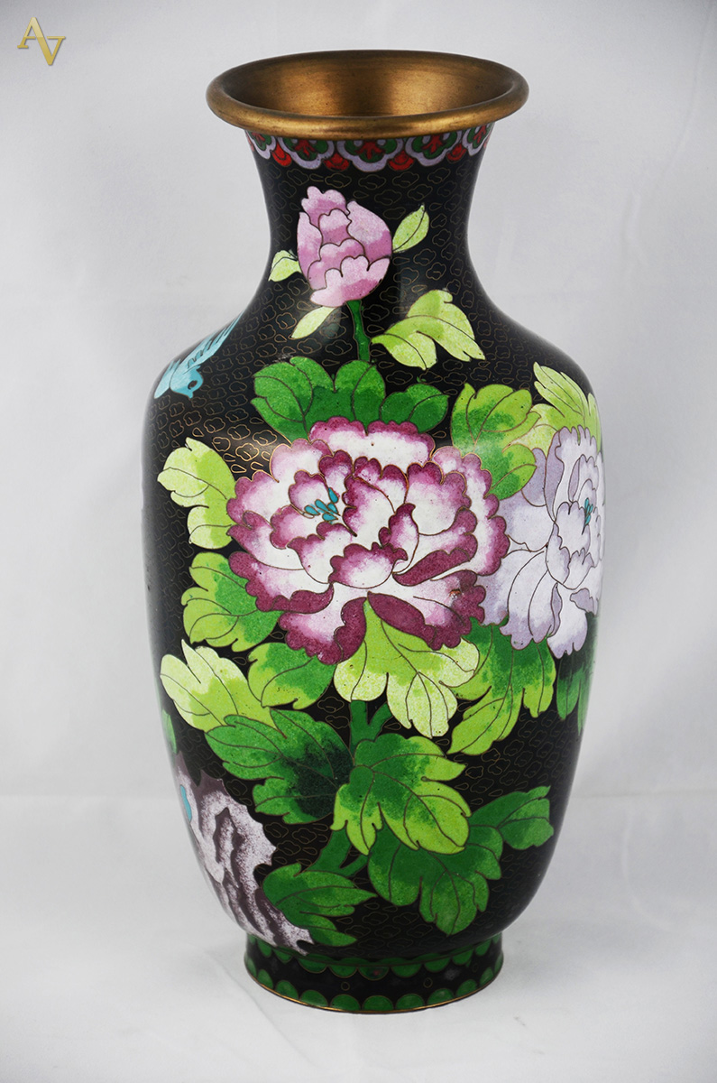 Vaso de cloisoné preto com motivos florais - 30cm. - foto 1 de 2