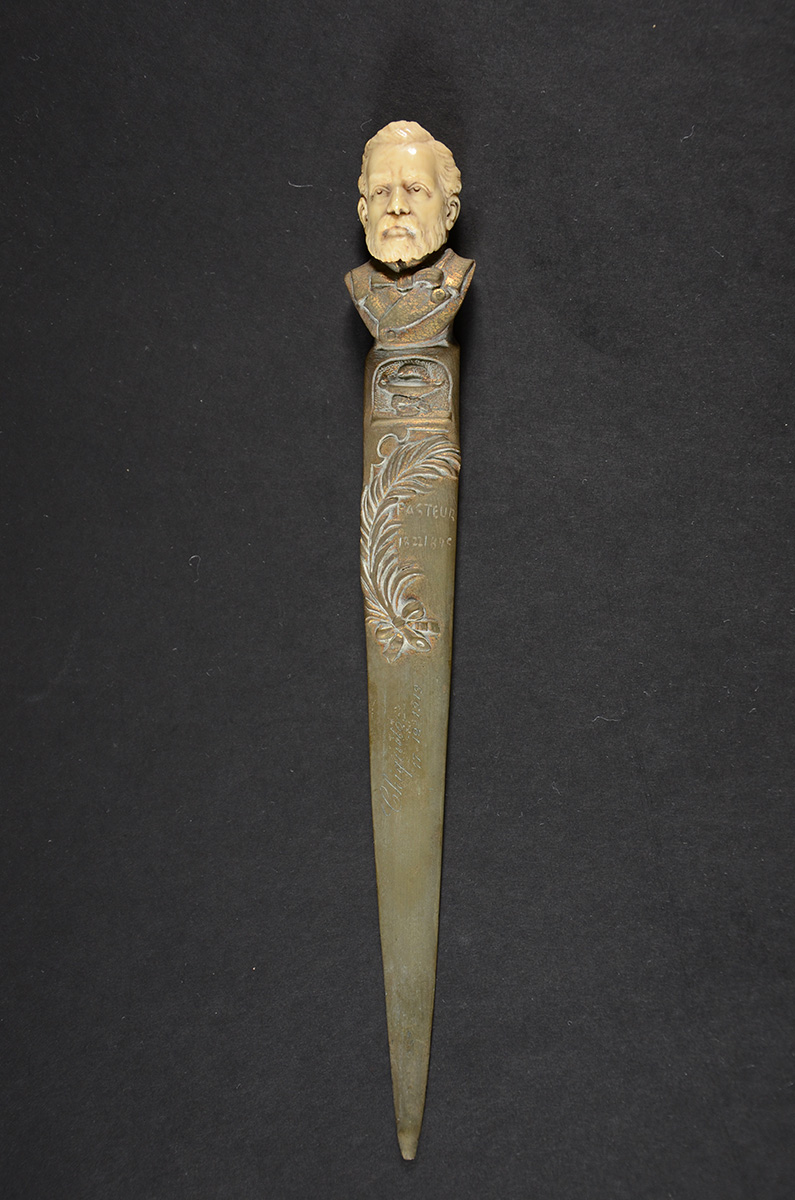 E.BERNOUD - Espátula de bronze frances ASSINADO com rosto masculino... - foto 1 de 2