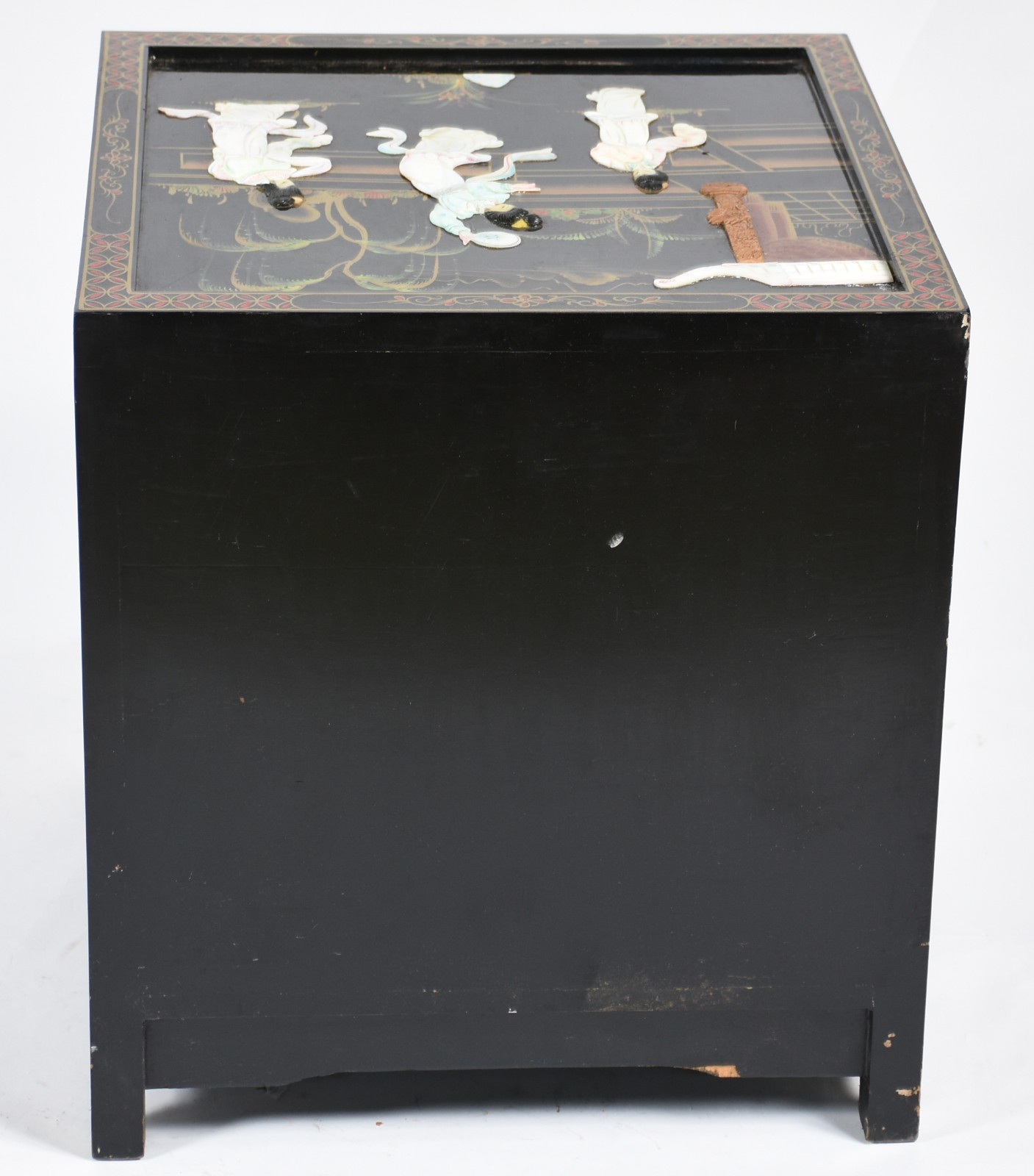 Móvel japonês de madeira laqueada de preto com aplicações em... - foto 5 de 6