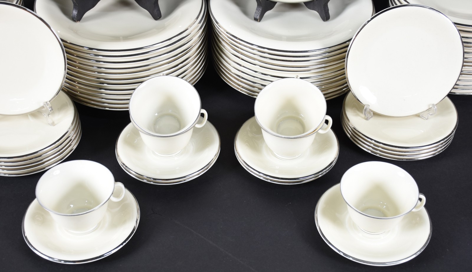 Aparelho de jantar e café de porcelana tcheca PIRKEN HAMMER, na cor... - foto 2 de 6