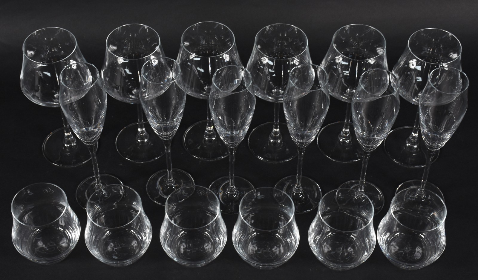 Conjunto de taças de cristal composto de 6 flutes para champagne, 6... - foto 2 de 4