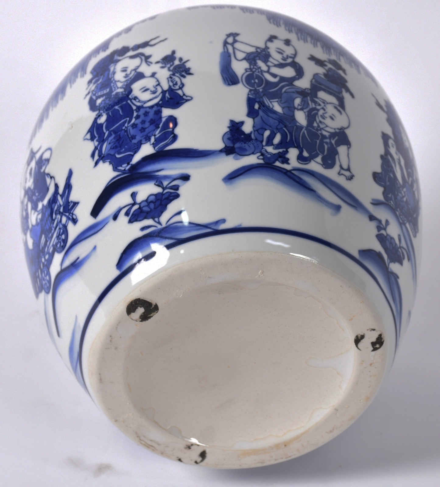Potiche Oriental de porcelana decorada com figuras típicas em azul e... - foto 4 de 4