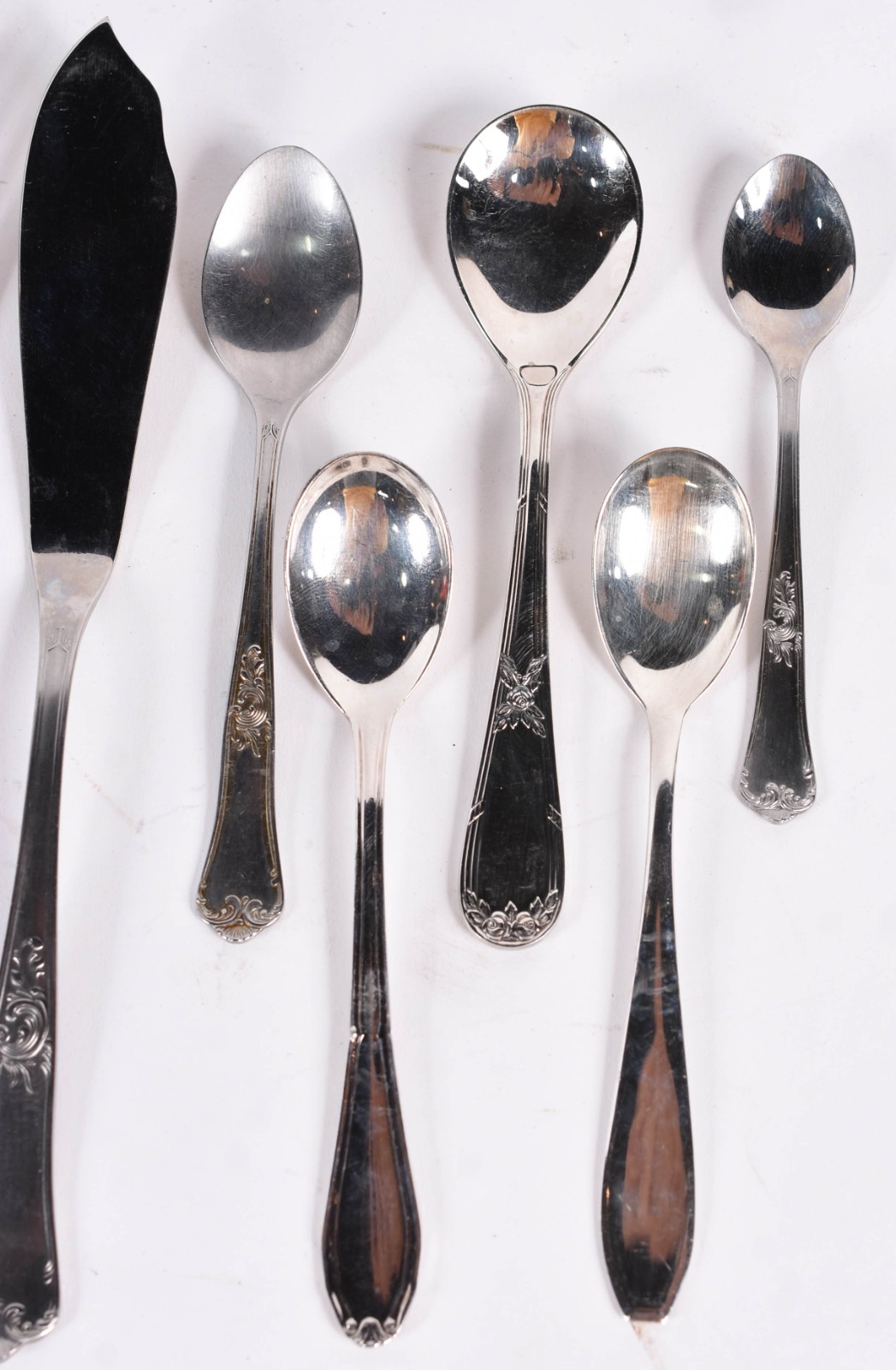 Faqueiro Hercules de aço inox, composto de: 12 facas, 12 colheres, 10... - foto 2 de 5