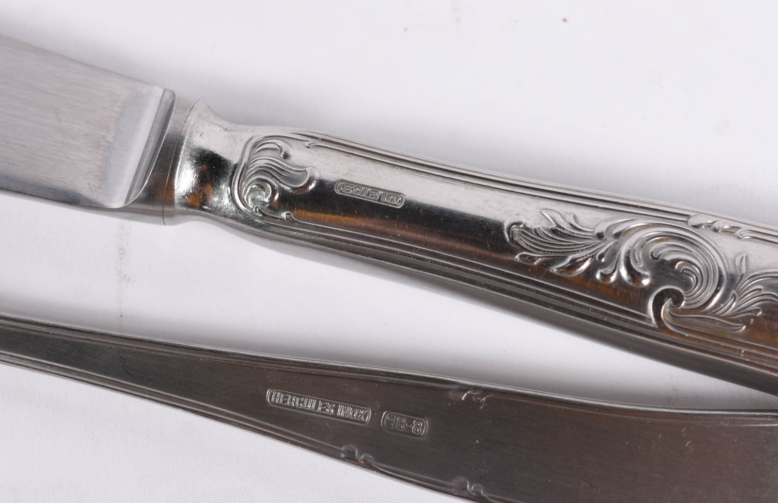 Faqueiro Hercules de aço inox, composto de: 12 facas, 12 colheres, 10... - foto 4 de 5