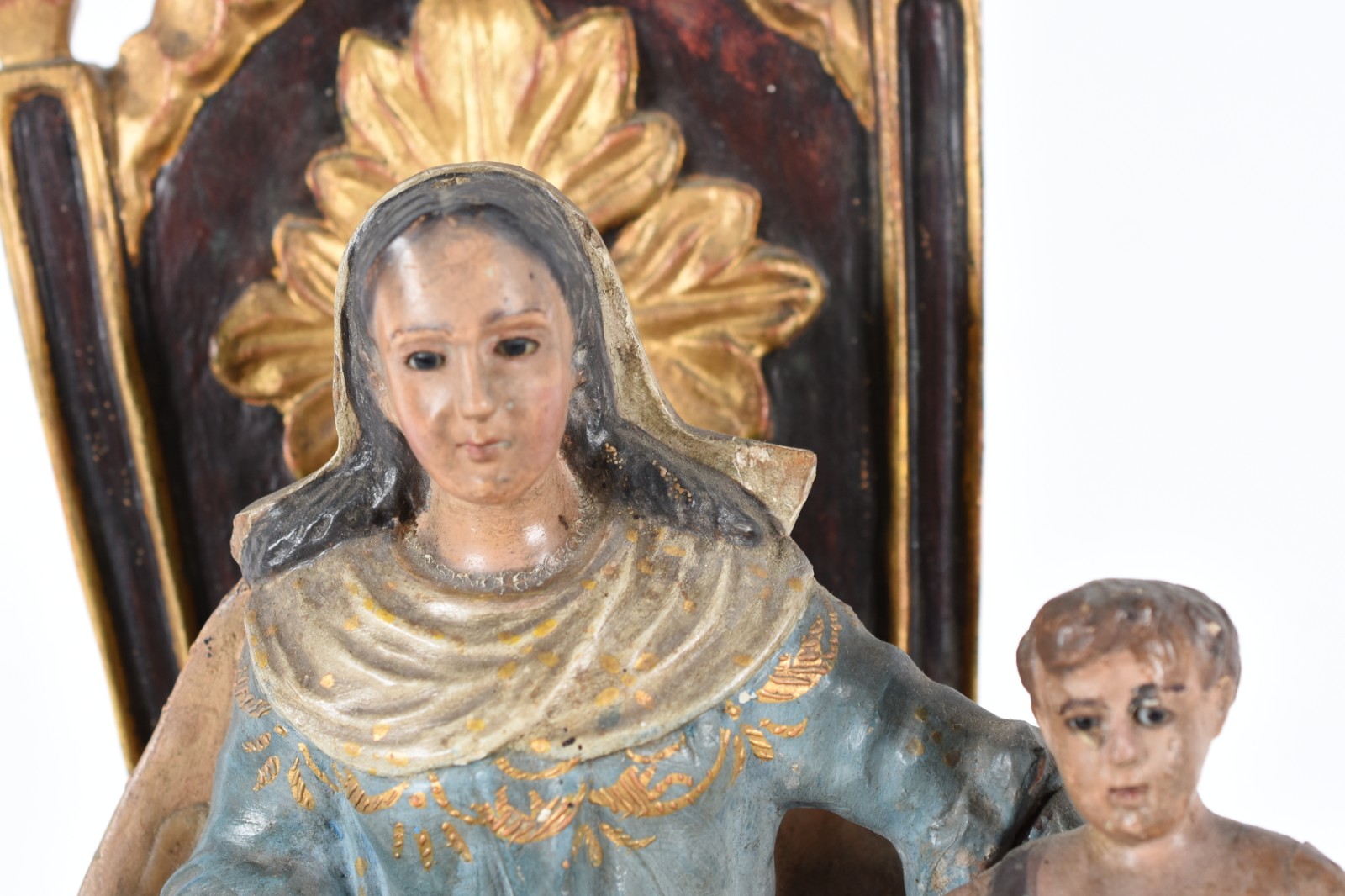 Santana Mestra - Imagem de madeira policromada, pequenos defeitos e... - foto 3 de 7