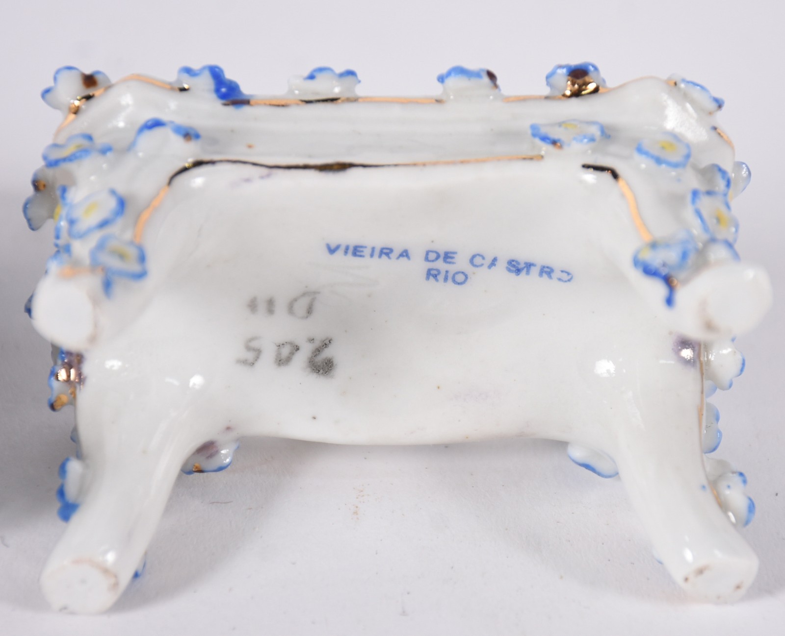 Sala de visita em miniatura de porcelana policromada VIEIRA DE... - foto 5 de 5