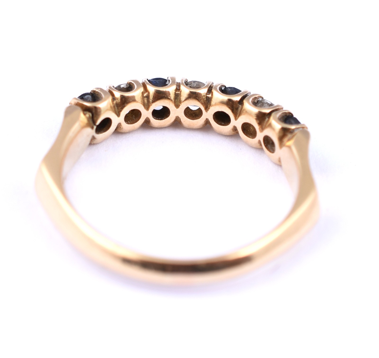 Anel de ouro 18 k com 3 brilhantes e 3 safiras azuis, aro 18 (Por... - foto 4 de 4