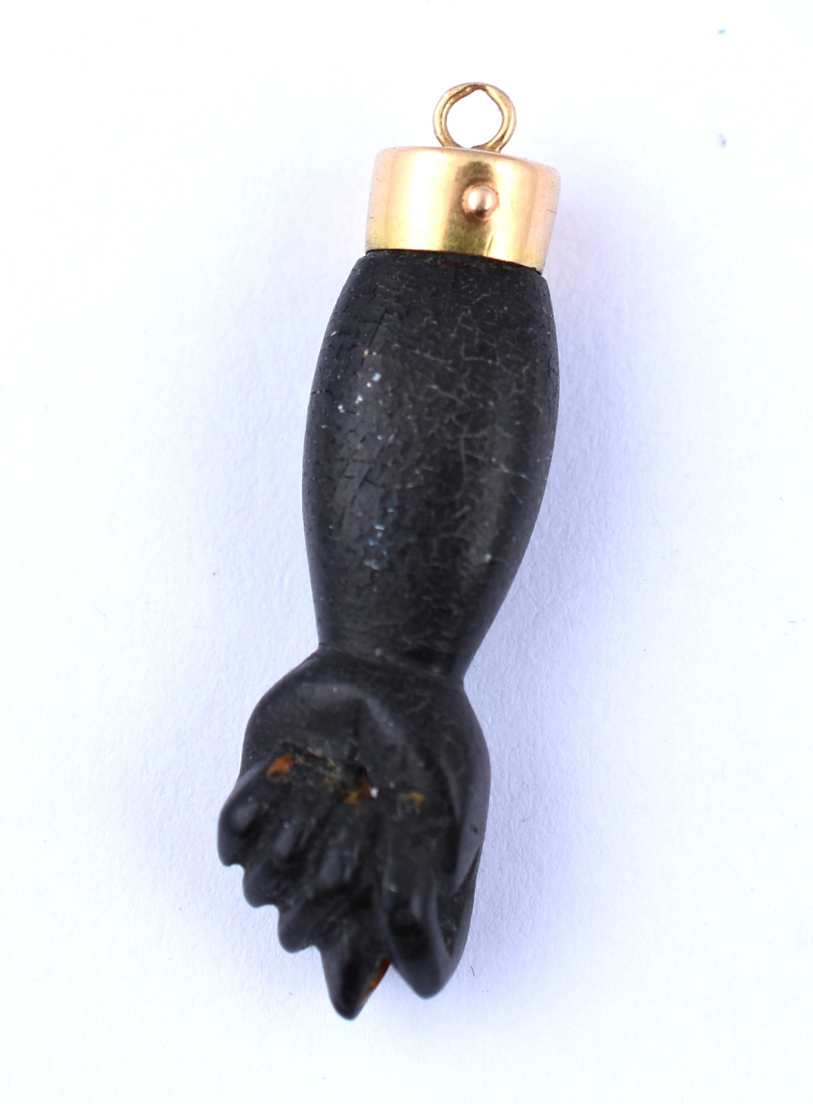 Pingente feitio figa com pedra preta e ouro 18 k (Por motivos de... - foto 2 de 3