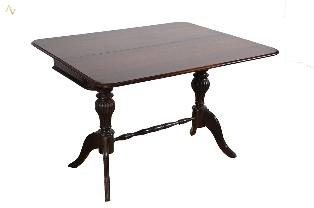 Mesa console de jacarandá, tampo dobrável, med. 1,17 x 50 alt. 78 cm. - foto 2 de 2