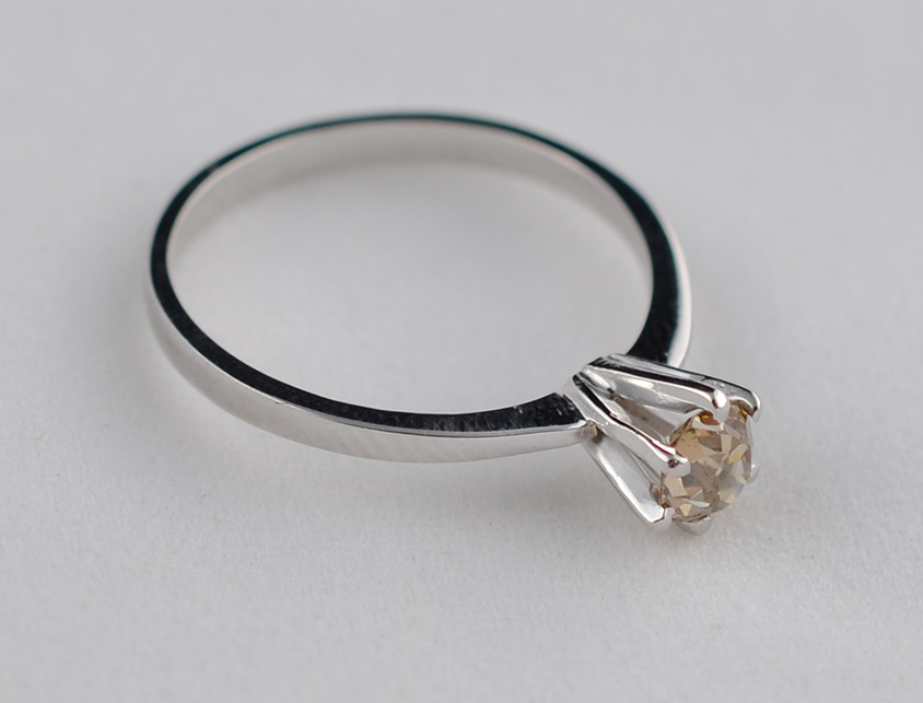 Anel brilhante solitário de 0,55 carats, lapidação antiga, cravação...