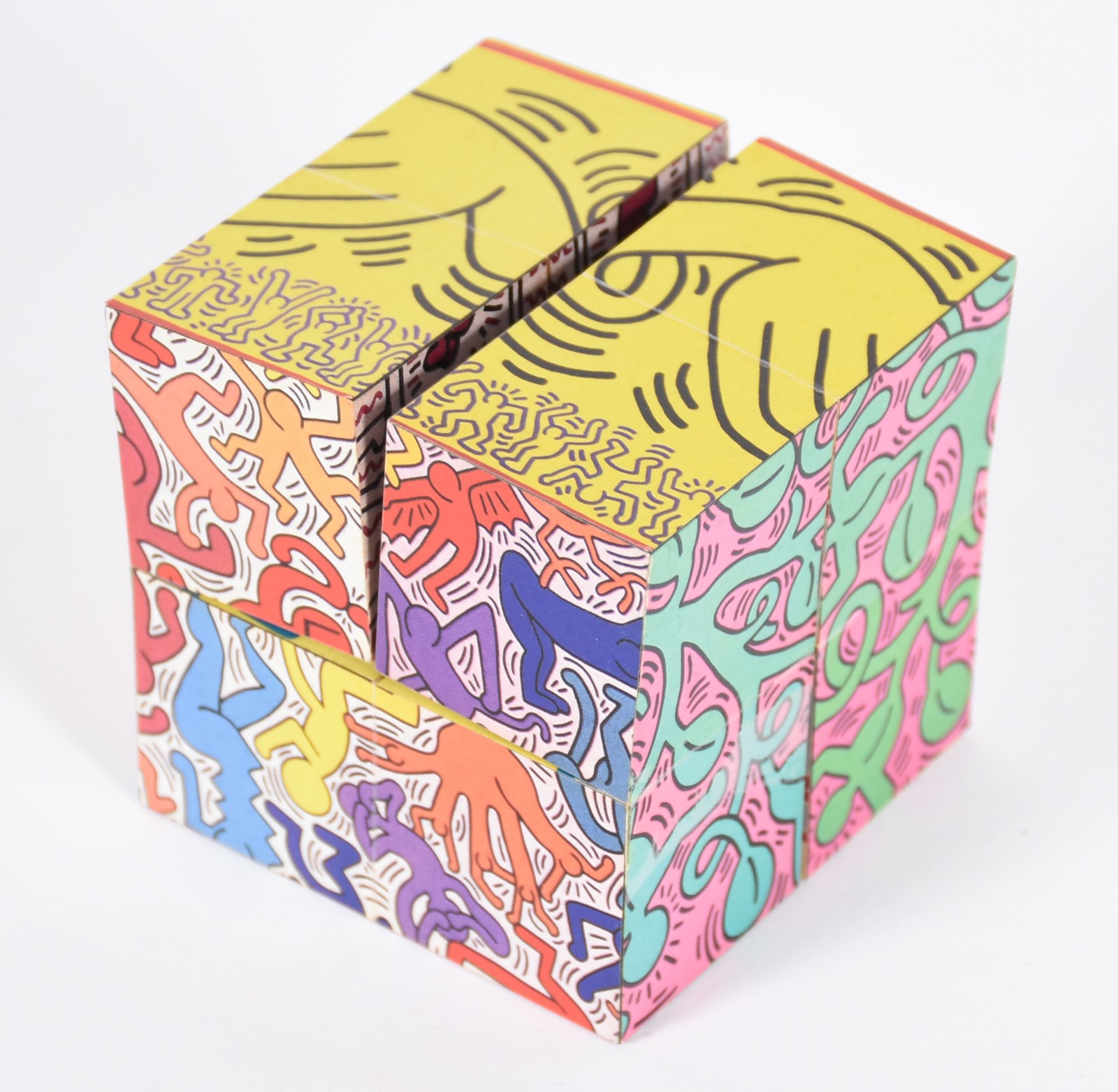 Cubo multi face Keith Haring articulado. (partes do papel com... - foto 2 de 4