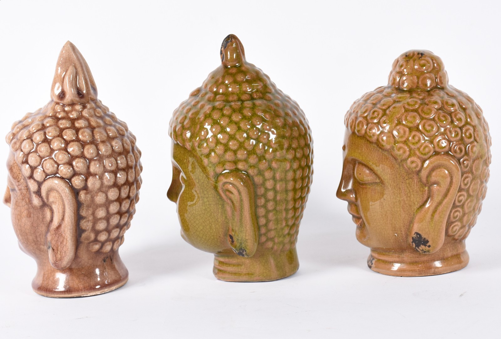 Três cabeças pequenas de cerâmica representando Buda. - foto 3 de 5