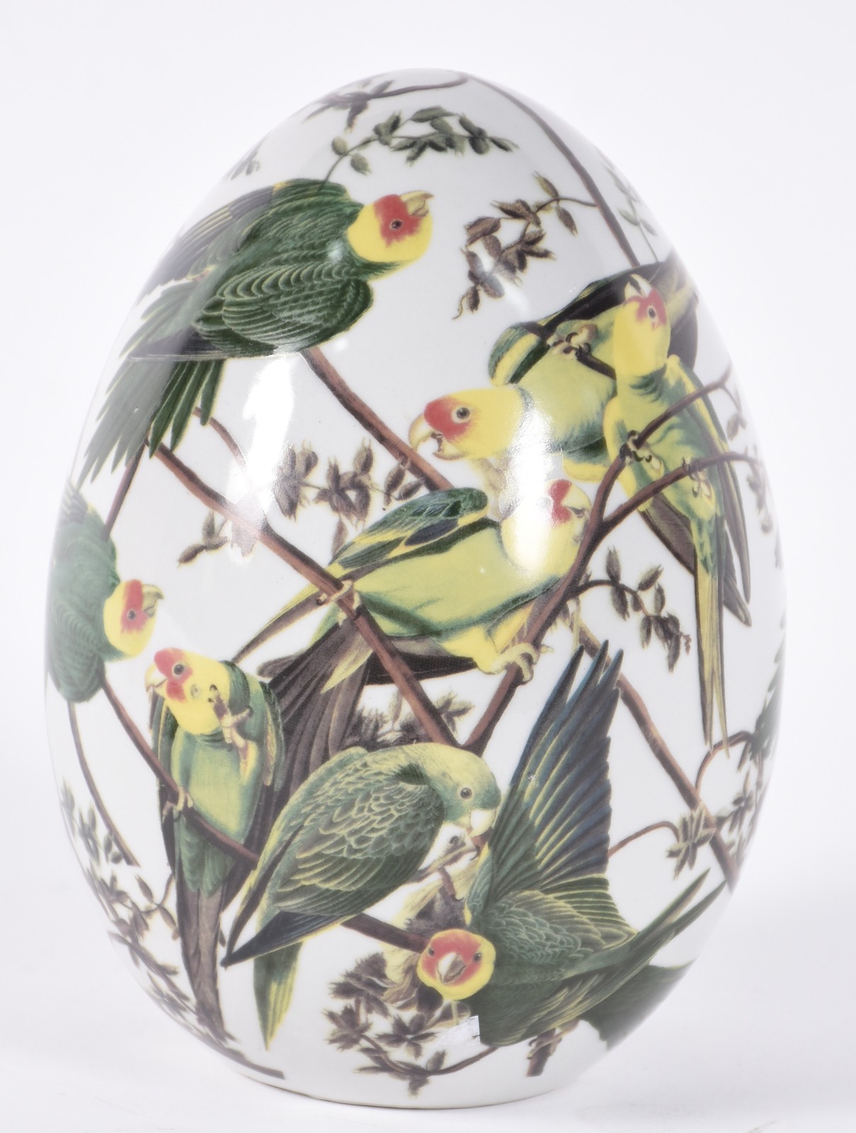 Ovo/pinha decorativa de porcelana com pássaros em policromia. - foto 1 de 3