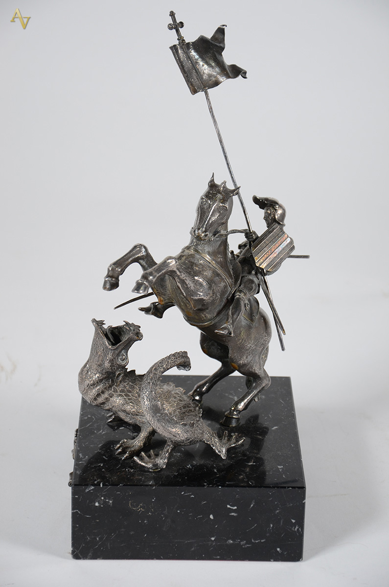 Escultura espanhola de metal prateado representando "SANT... - foto 4 de 5