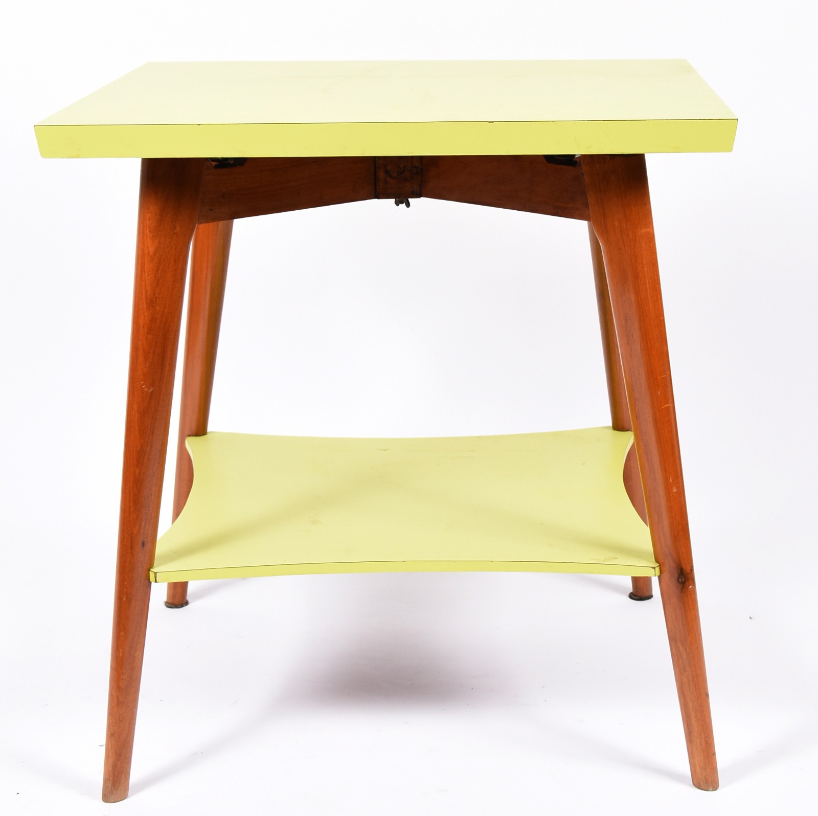 Mesa de madeira com revestimento de fórmica "verde elétrico", tampo... - foto 3 de 6