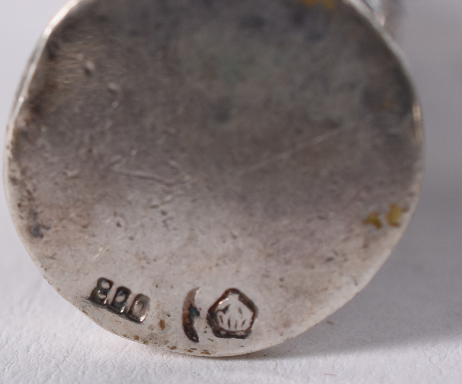 Cinco esculturas em miniatura de prata representando músicos. Peso da... - foto 7 de 7