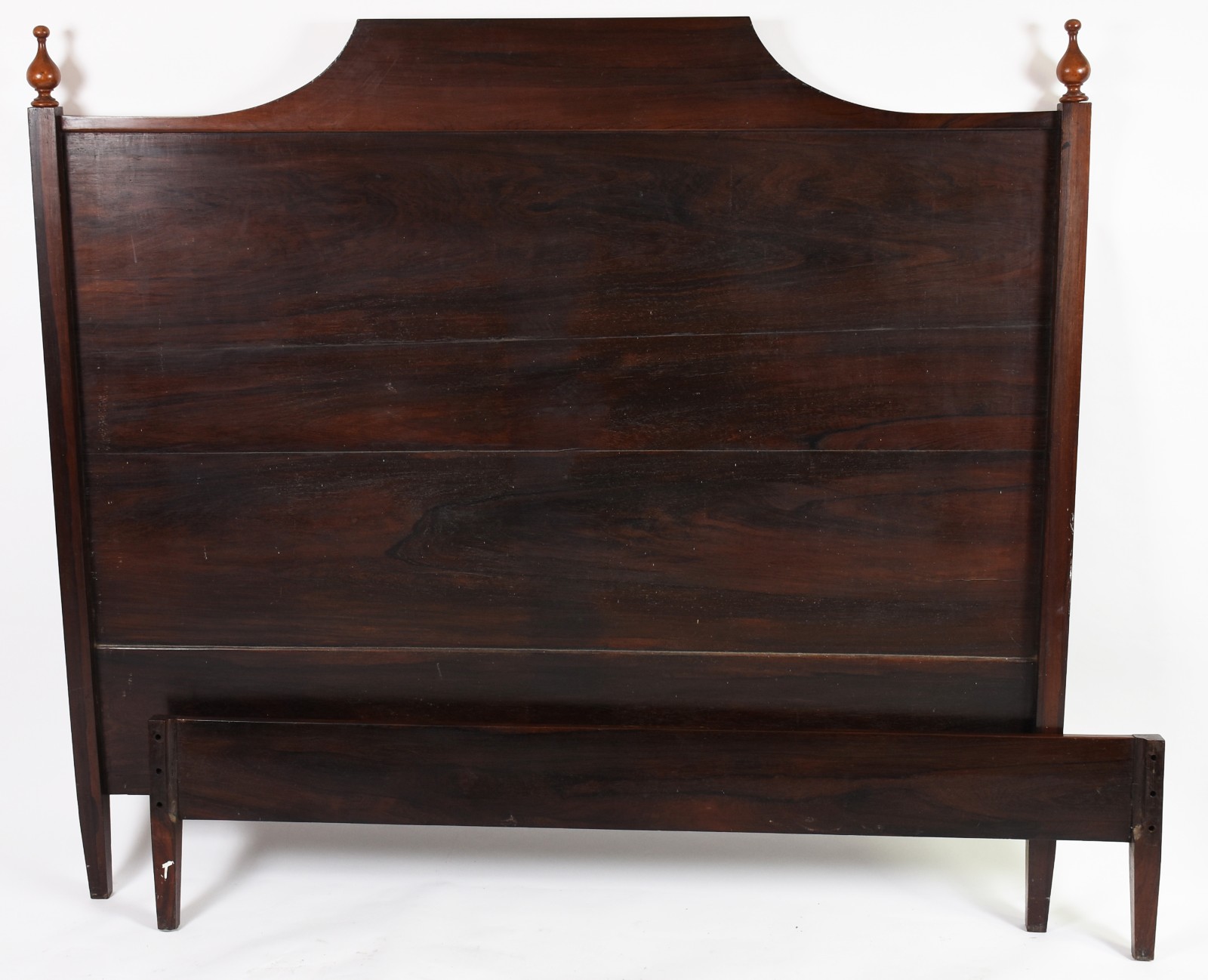Cama de casal Dona Maria de jacarandá, completa com estrado e traves... - foto 2 de 5