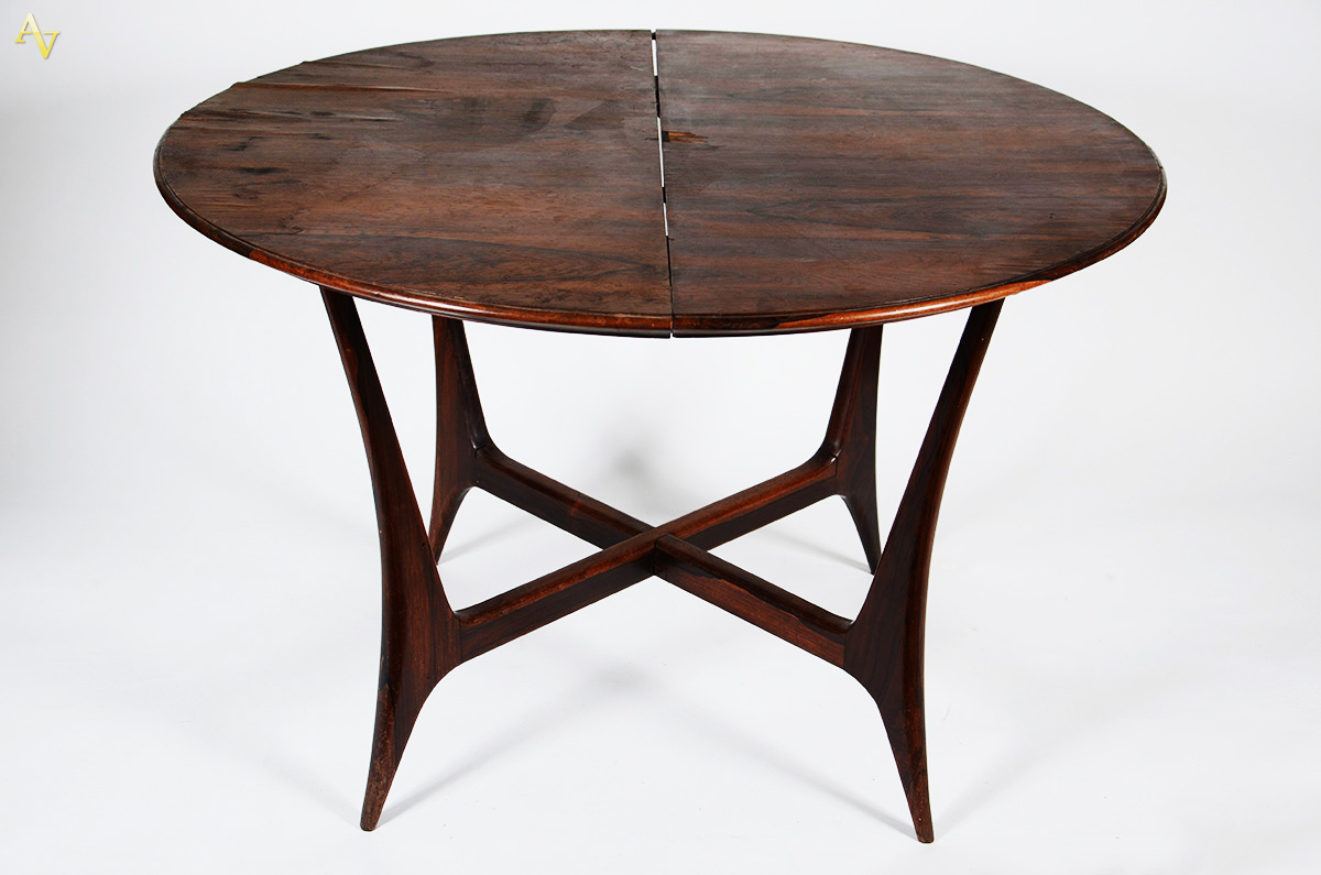 Mesa de jantar de jacarandá, tampo redondo (diam. 1,20 m. - folheado... - foto 1 de 2
