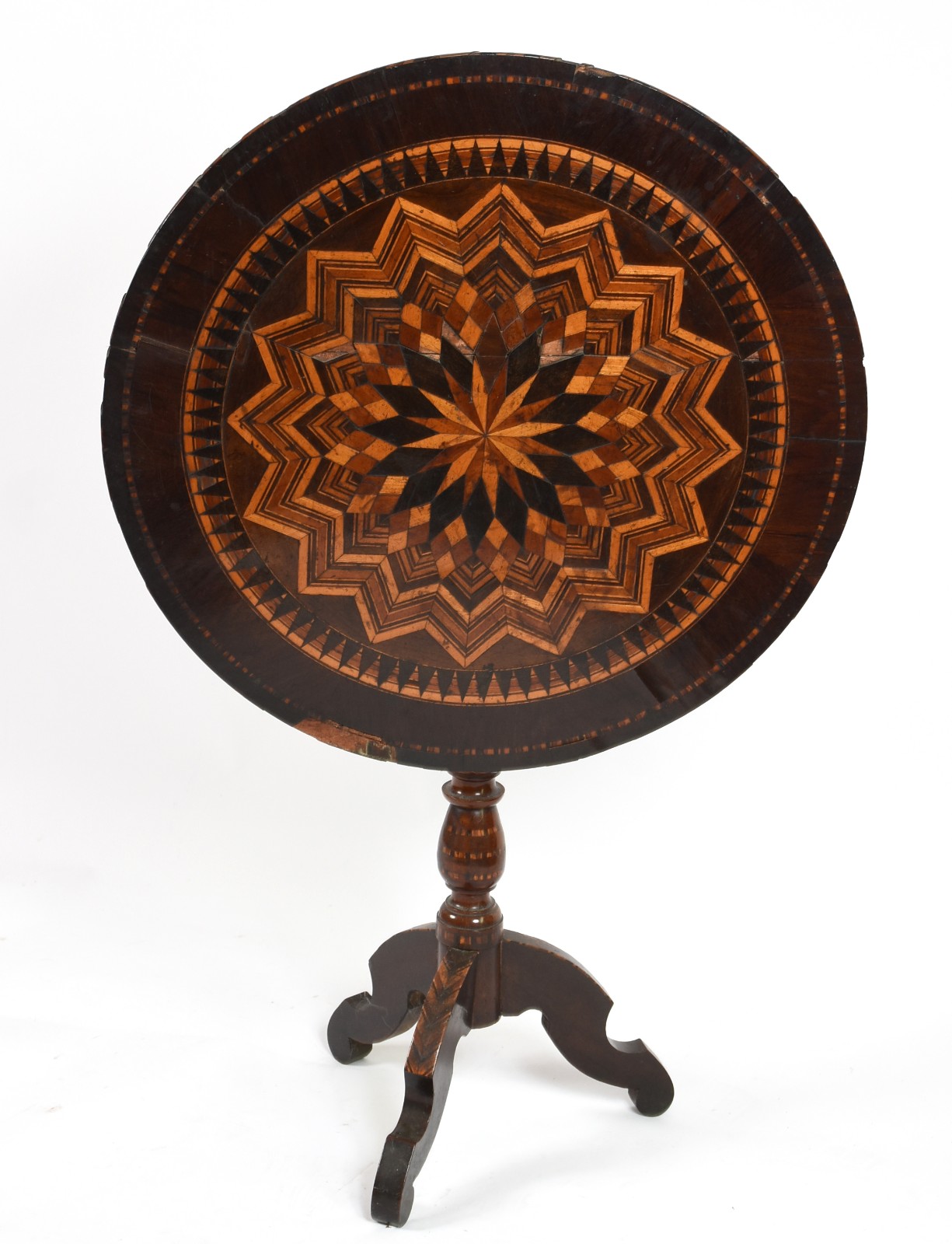 Mesa de madeira nobre feitio "tilp top" com trabalhos em marqueterie... - foto 5 de 5