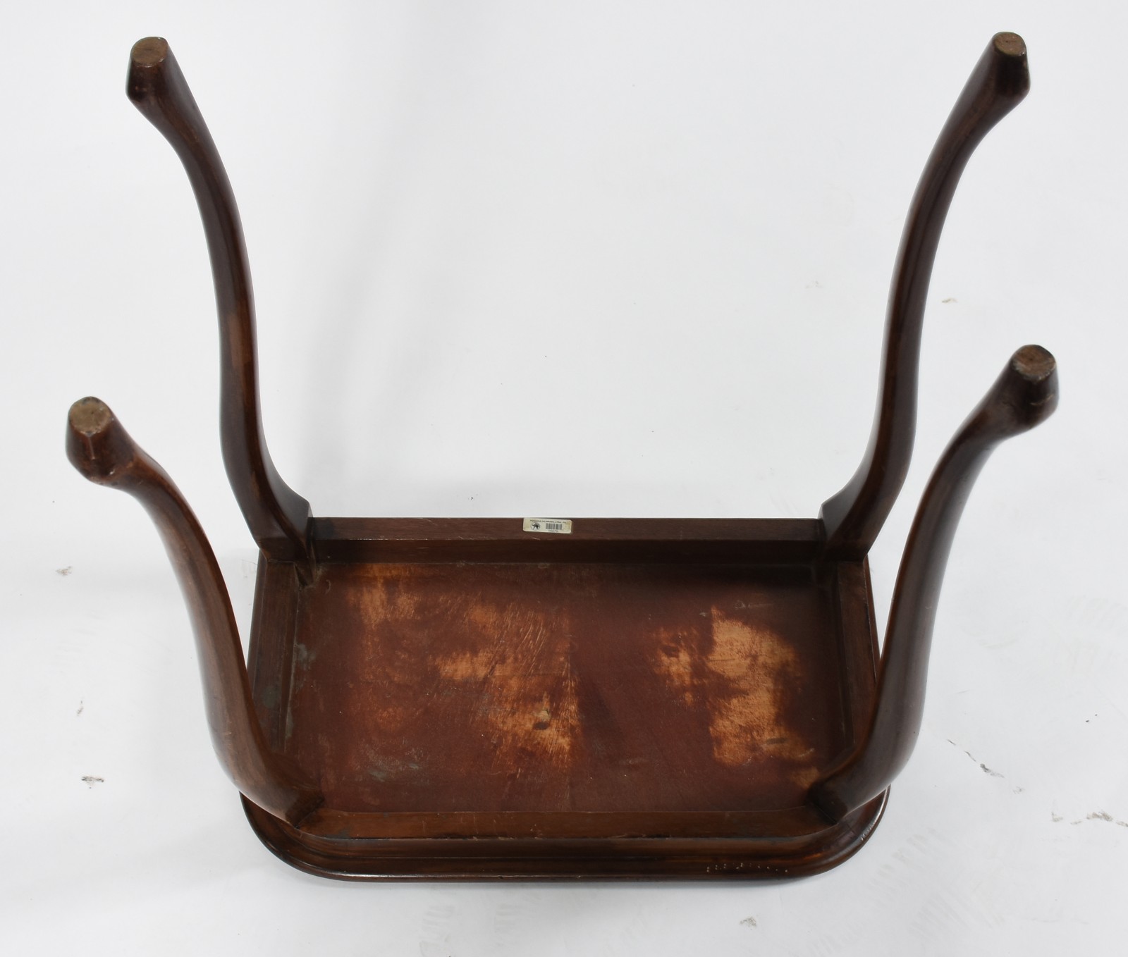 Mesa auxiliar de madeira nobre. - foto 4 de 5