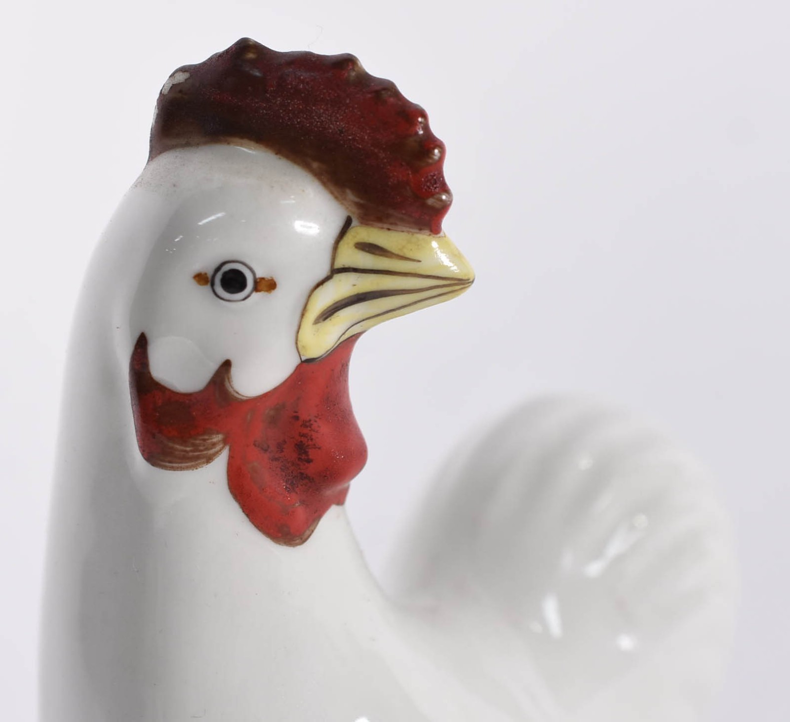 Estatueta de porcelana oriental representando galo em policromia... - foto 3 de 5