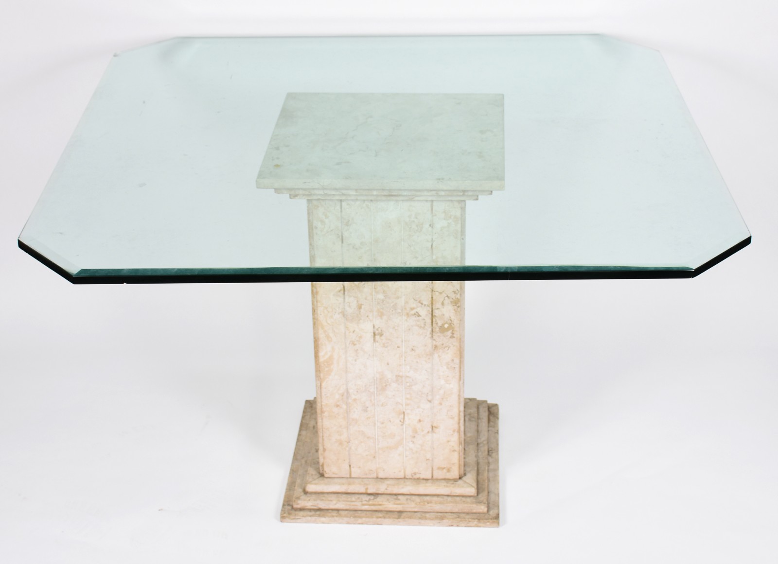 Mesa de jantar feitio quadrado com base de mármore (bicado e pé... - foto 1 de 6
