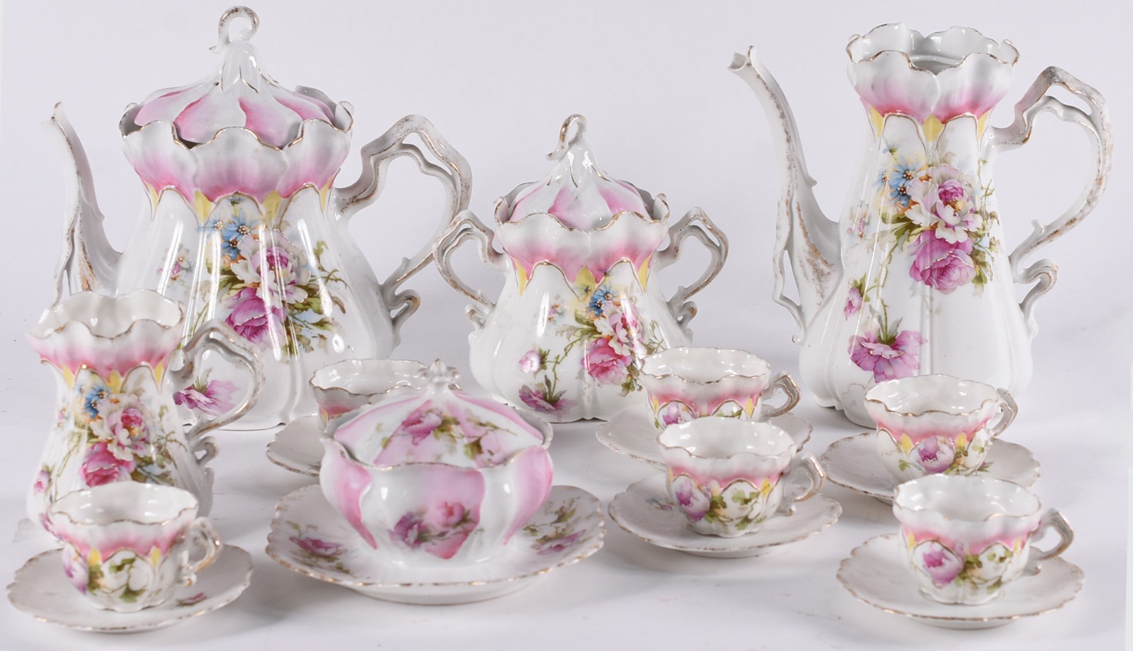 Serviço de café de porcelana floral, composto de: 6 xícaras com... - foto 2 de 6