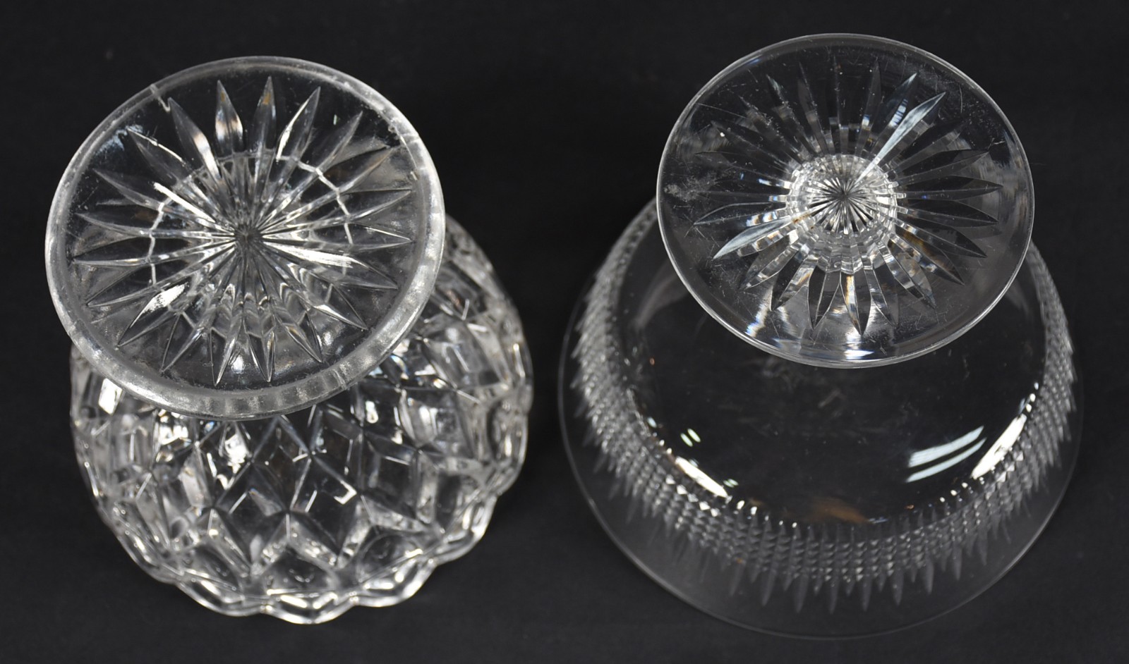 Três peças de cristal sendo, fruteira, compoteira com presentoir (sem... - foto 5 de 5