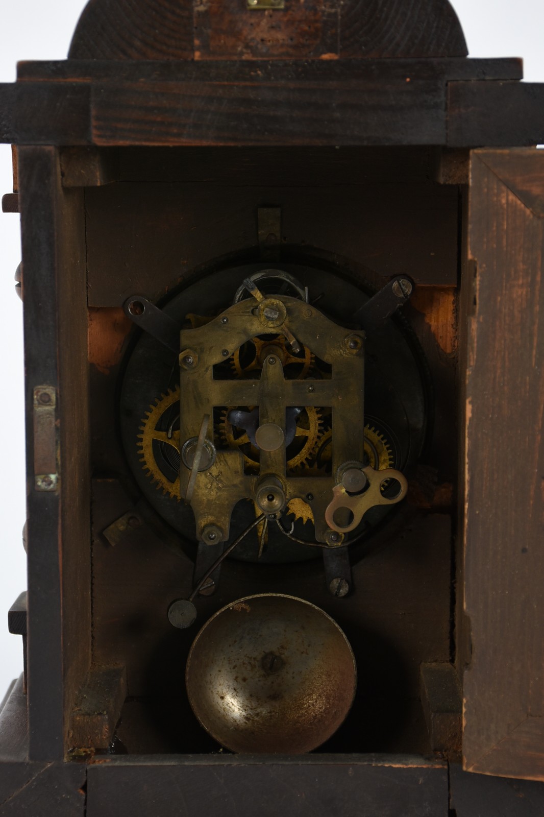 Relógio de mesa, com caixa de madeira(máquina precisa de reparo). - foto 4 de 5