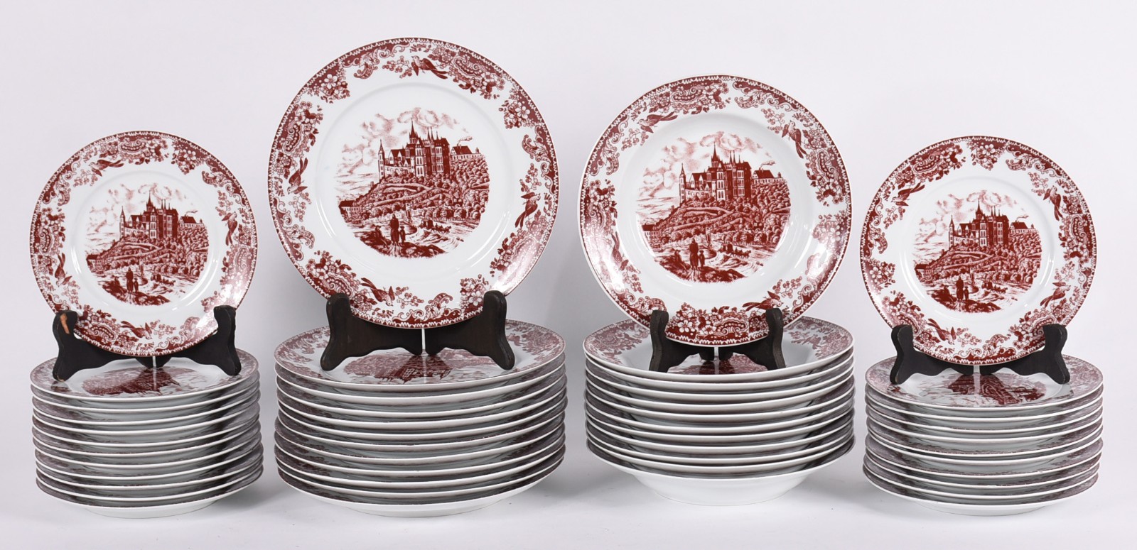 Serviço para chá, café e bolo de porcelana Real, decorada com... - foto 2 de 6
