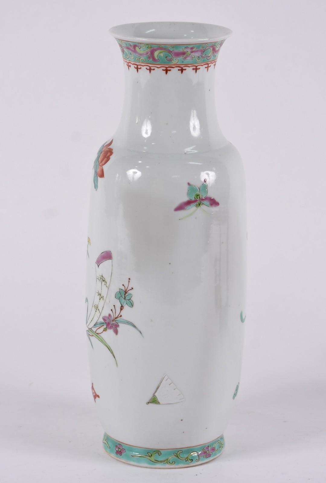 Vaso de porcelana chinesa, com flores em policromia. - foto 4 de 6