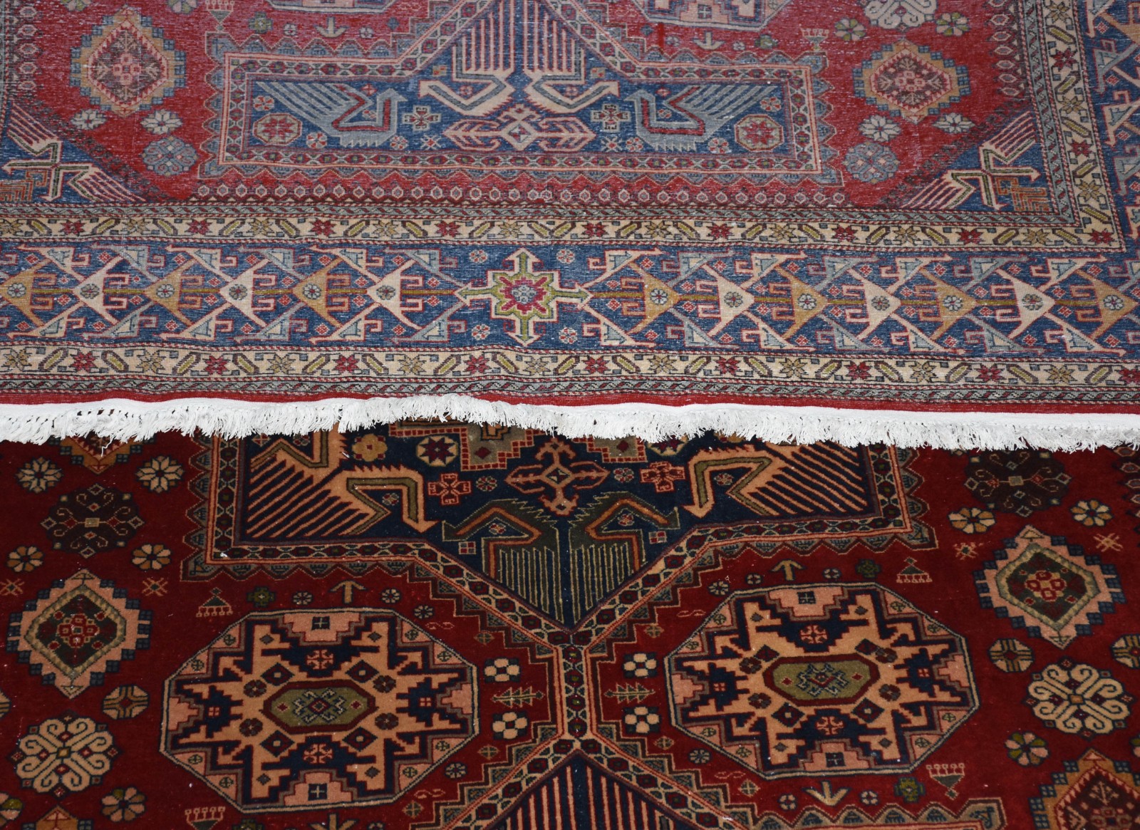 Tapete Azerbaijan. - foto 3 de 3