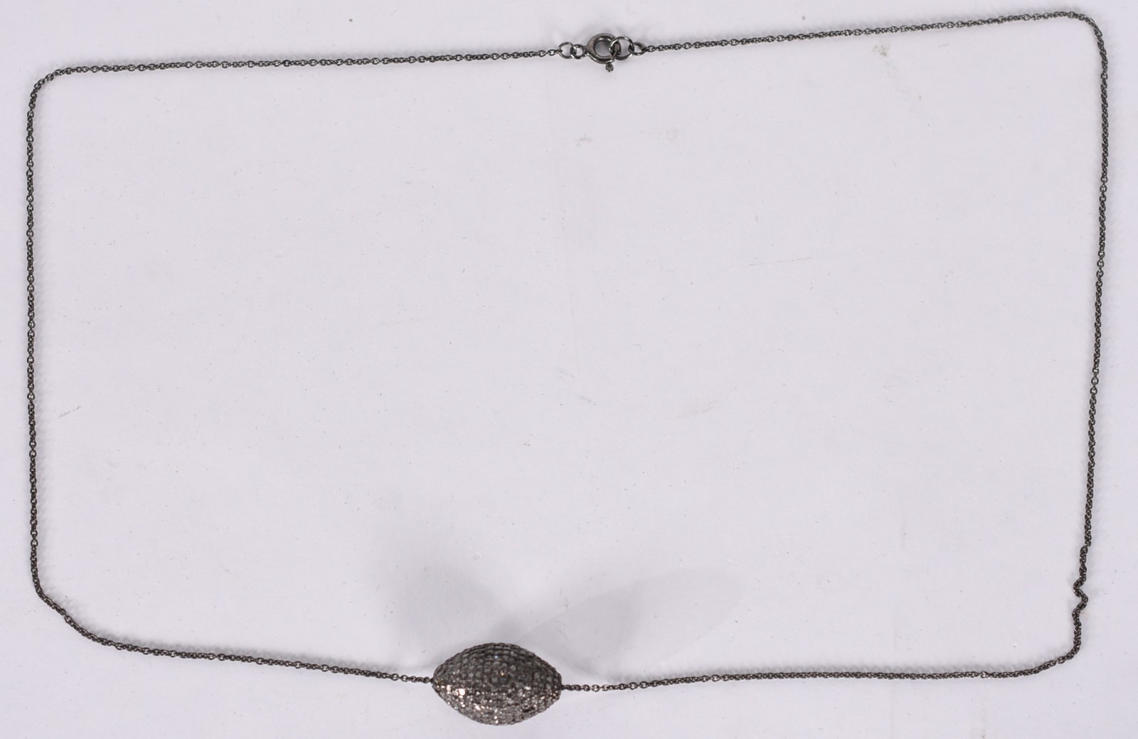Colar de prata rodinado negro com diamantes (Por motivos de segurança... - foto 2 de 4