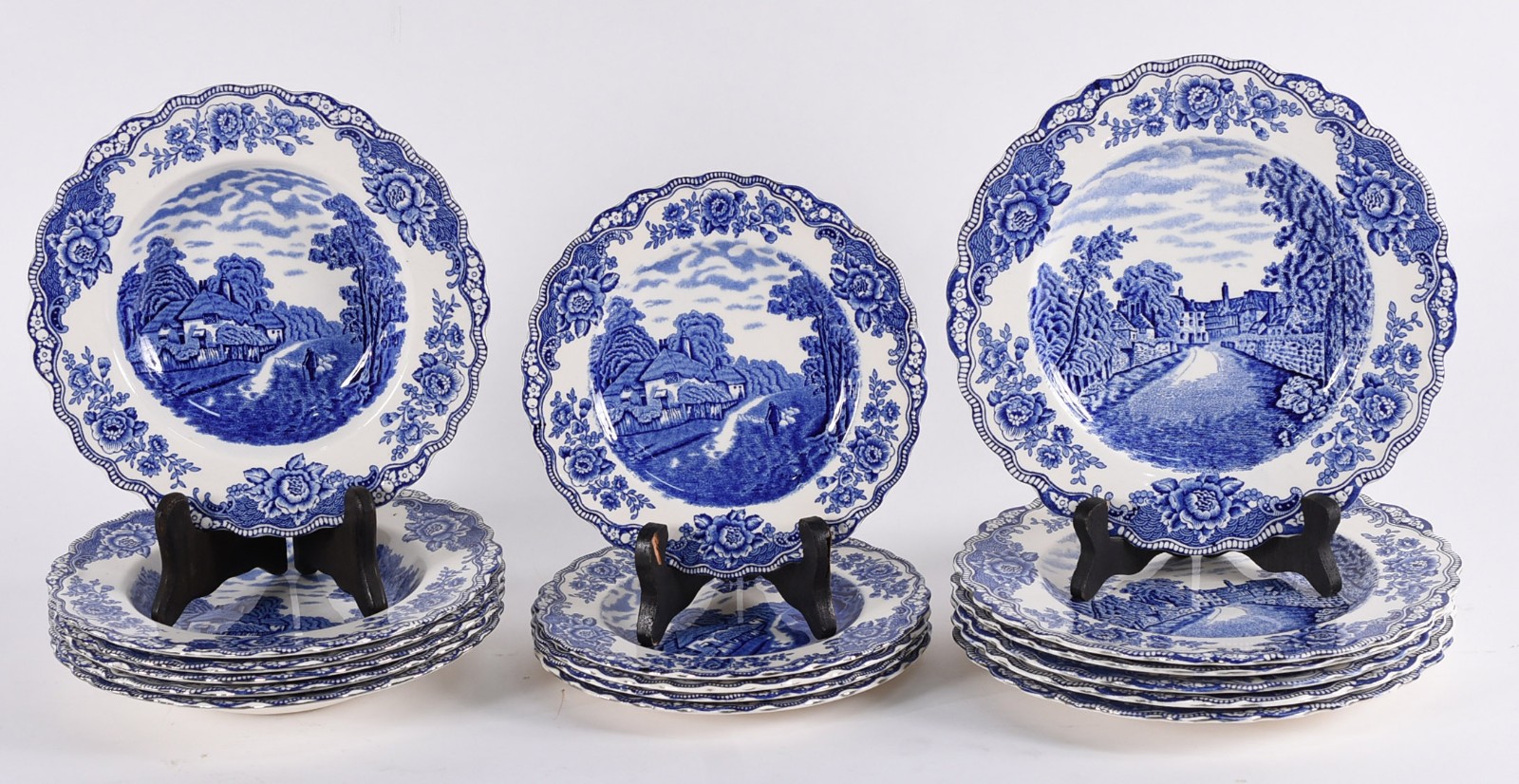 Parte de serviço de jantar de porcelana ingelsa SCENERY, CROWN DUCAL... - foto 1 de 5