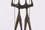 Bruno Giorgi (1905-1993), Candangos - Escultura em bronze, com base de madeira, assinado.