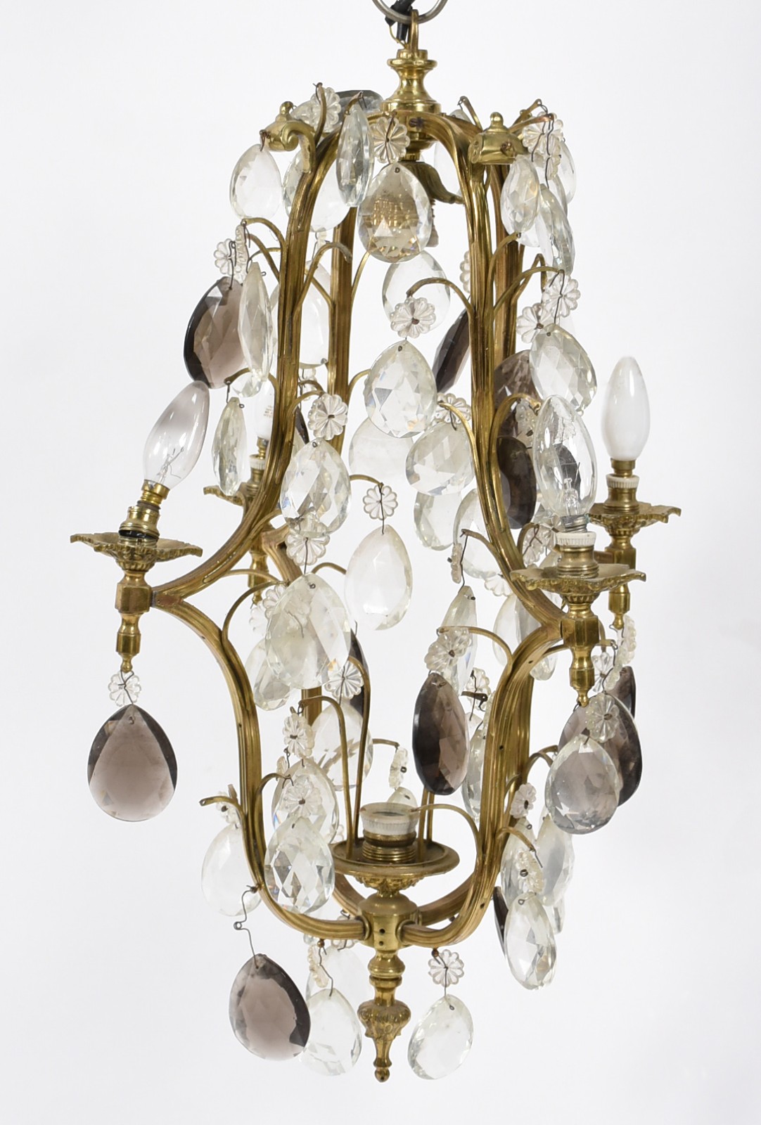 Lustre com armação de bronze e placas de cristal bisotado. - foto 1 de 4