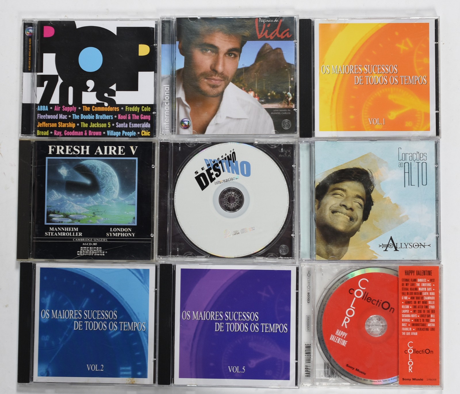 Coleção com diversos discos e fitas, sendo 260 Cds, 48 Dvds , 5 fitas... - foto 2 de 5
