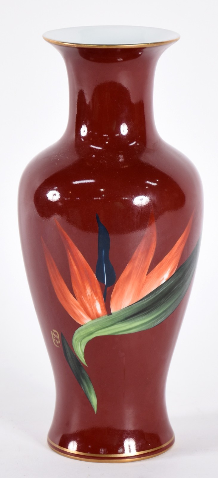 Vaso de porcelana oriental marrom decorado com flor em policromia. - foto 1 de 5