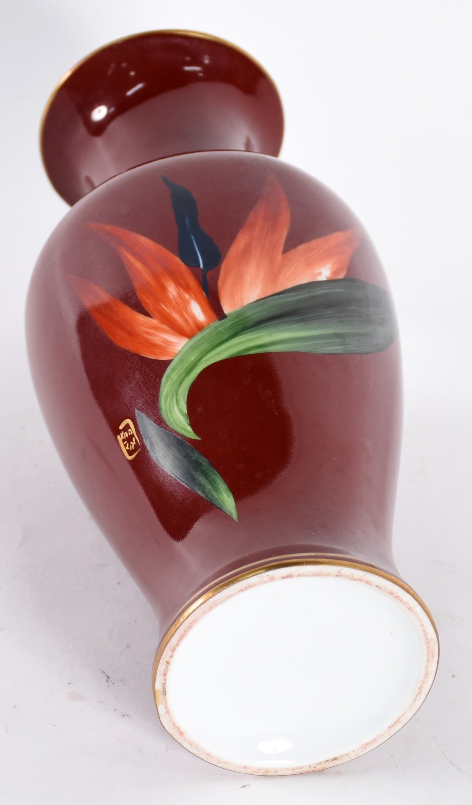 Vaso de porcelana oriental marrom decorado com flor em policromia. - foto 4 de 5