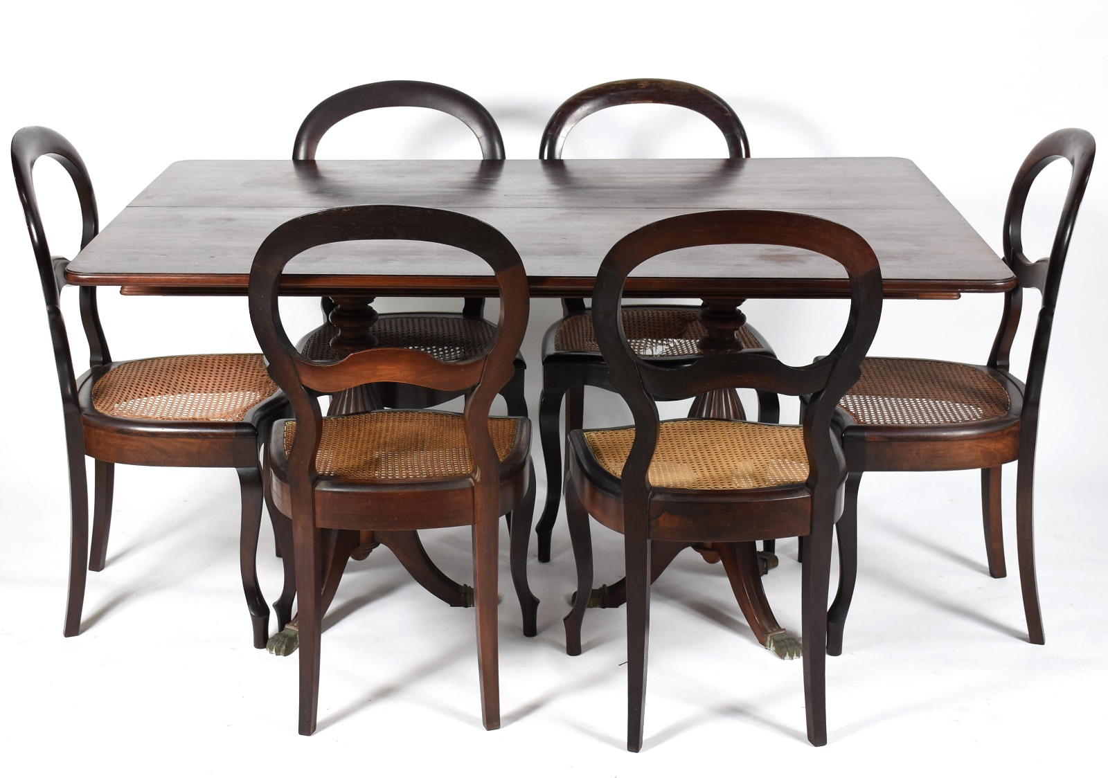 Mesa de jantar com 6 cadeiras de madeira nobre. Mesa com tampo... - foto 1 de 11