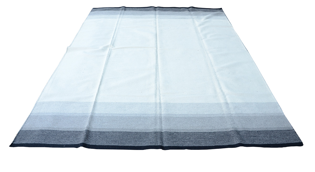 Tapete Durie med. 3.00 x 4.00 = 12.00 m2.