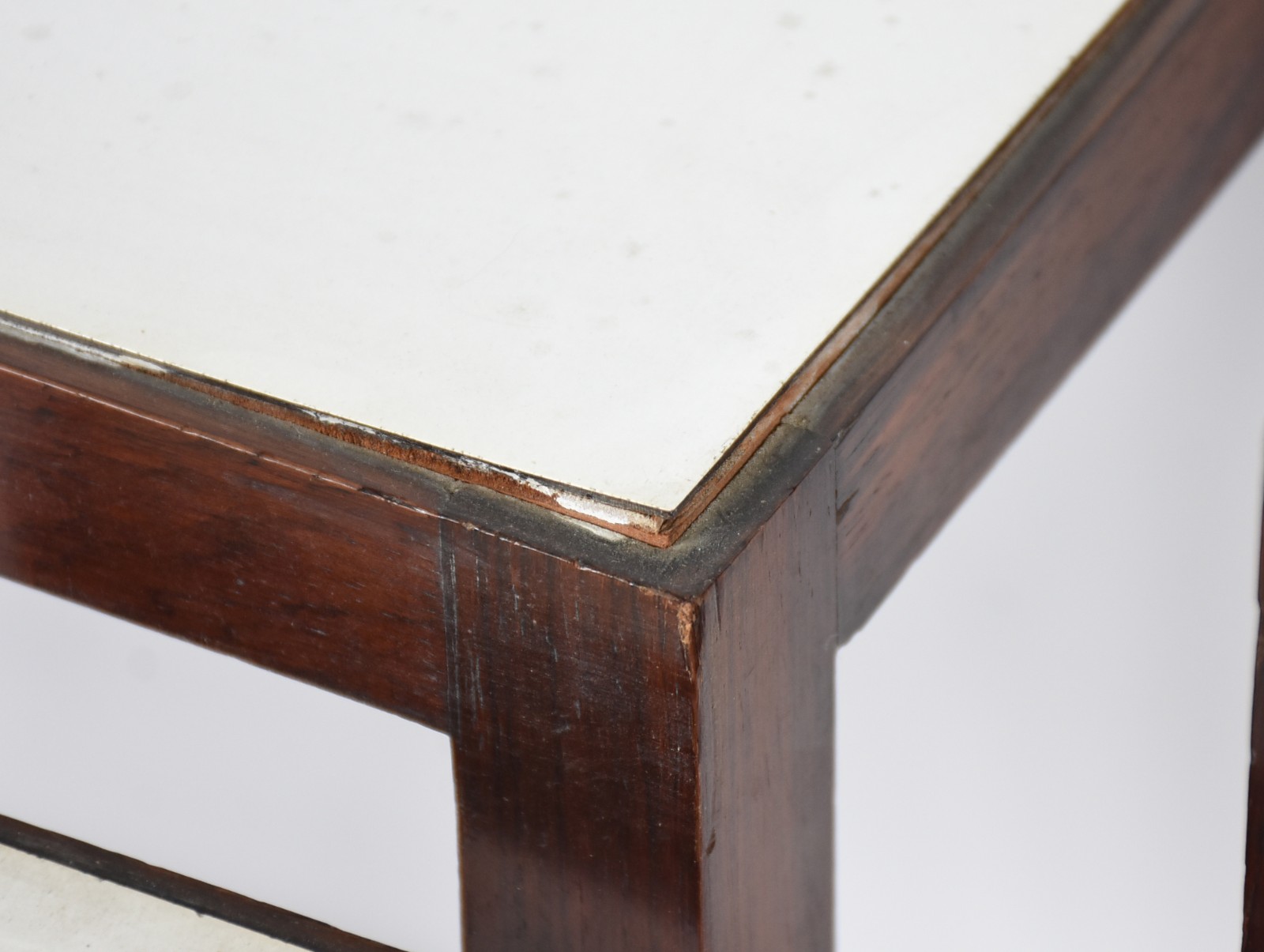Mesa ninho de jacarandá e formica com 3 peças. - foto 5 de 5
